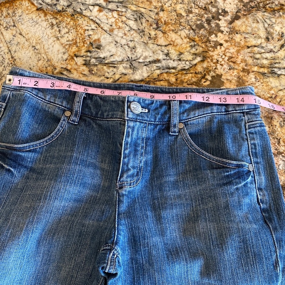 DKNY So Low Lita Crop Jeans - Picture 9 of 11